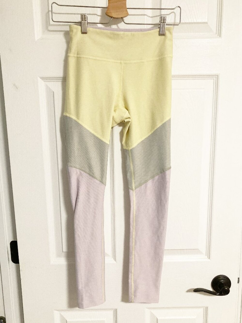 Outdoor Voices Colorblock 7/8 Springs Leggings Size XS Pastel Stretch